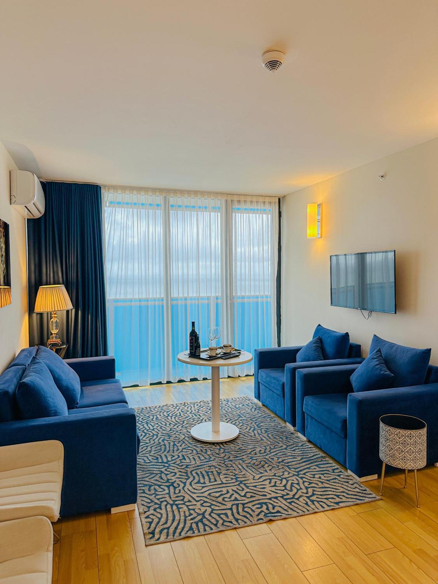 Batumi High View Hotel Екстериор снимка