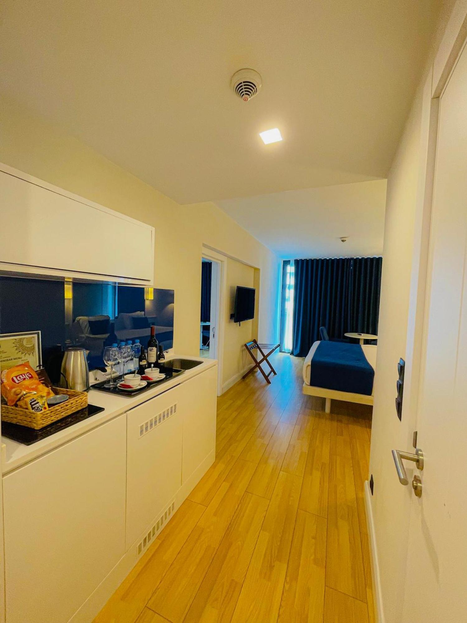 Batumi High View Hotel Екстериор снимка