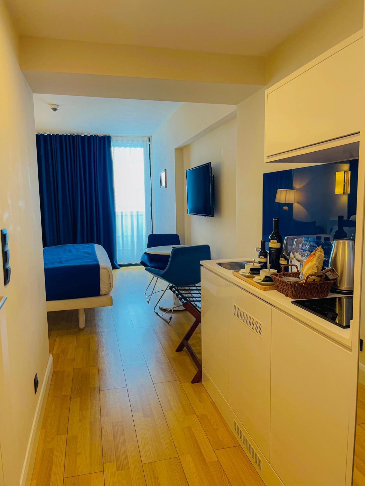 Batumi High View Hotel Екстериор снимка