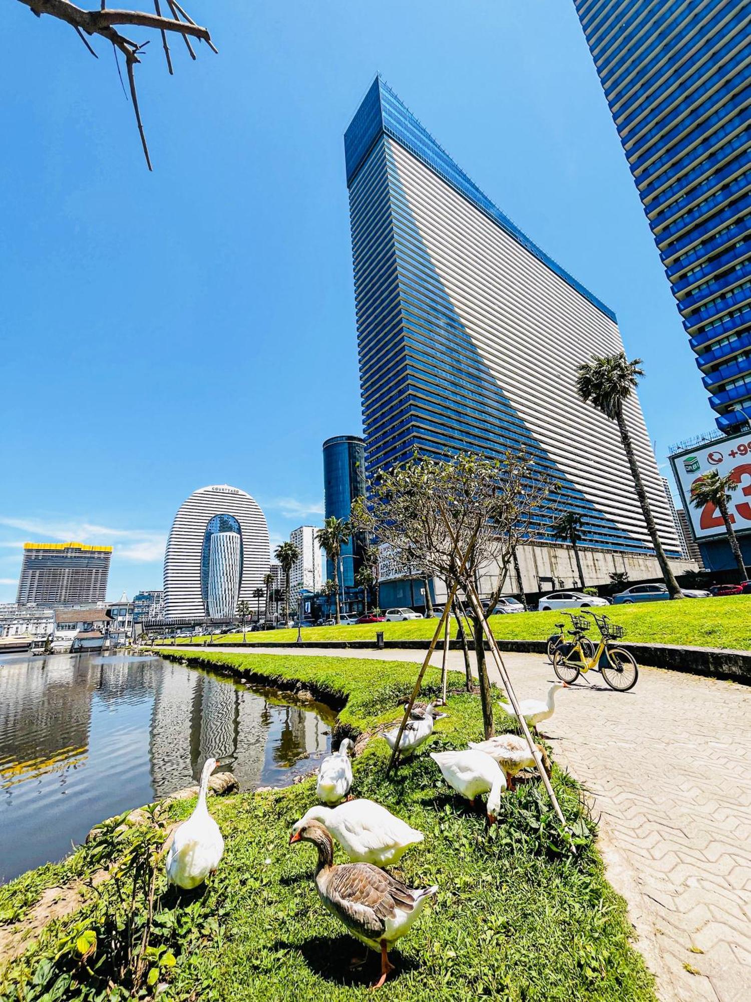 Batumi High View Hotel Екстериор снимка